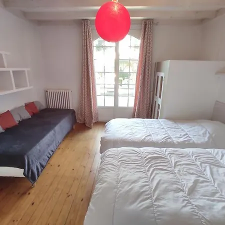 Dom wakacyjny Maison 8 Personnes, Quartier Benoit, 300m *